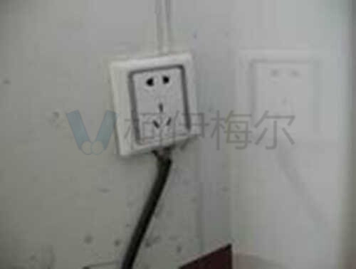 電源線直接與房間供電相連，電流過大發(fā)熱存安全隱患